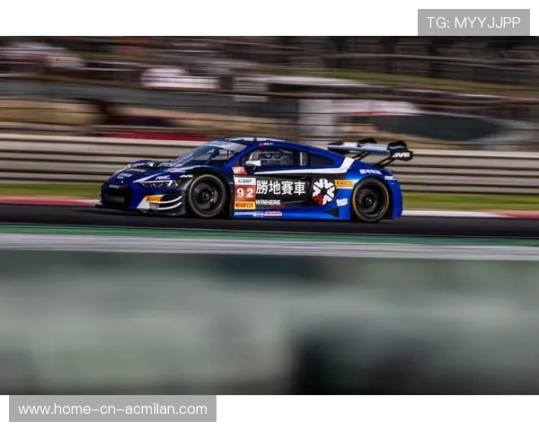 赛车大奖赛提前排位，顶级车队争夺杆位，赛车竞技赛