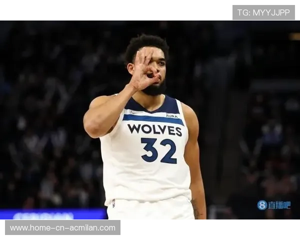 唐斯篮下勾手命中，森林狼在主场展现霸气