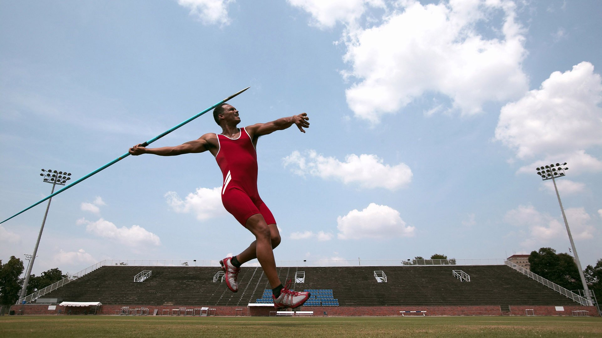 牙买加男篮在加勒比海区比赛中夺冠，体育产业繁荣发展，牙买加球队排名